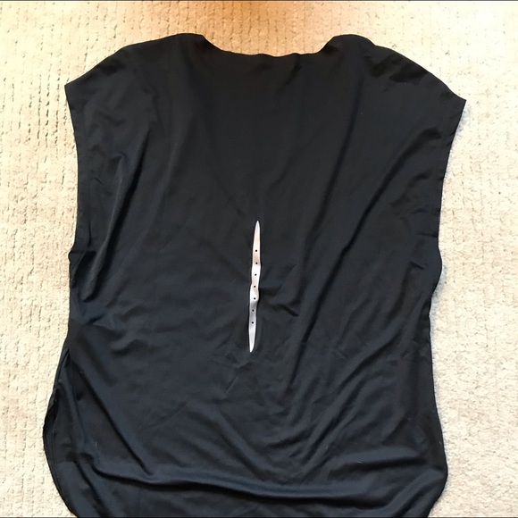 Never worn Nike DRI-FIT Black Short Sleeve Shirt. Small - Picture 2 of 3